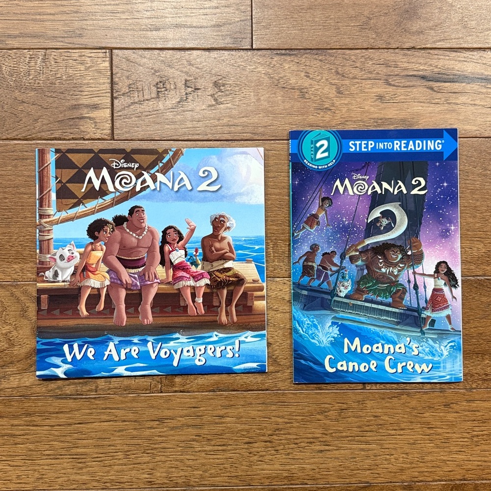 Disney Moana 2 Kids Books - We Are Voyagers! - Moana’s Canoe Crew - Step 2